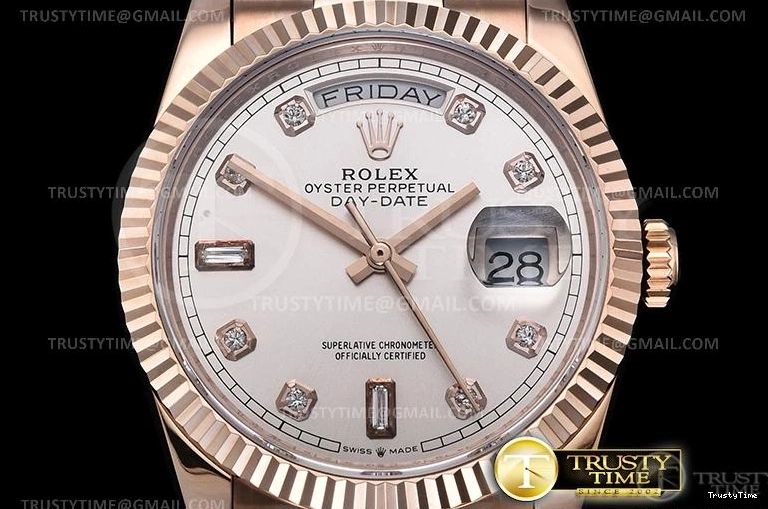 0901 RDD0219J – DayDate 36mm FreshLook 697
